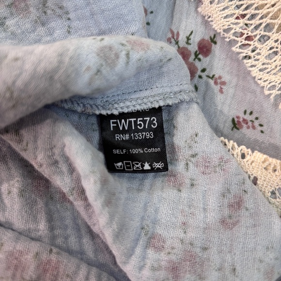 POL floral lace shirt - Picture 8 of 8